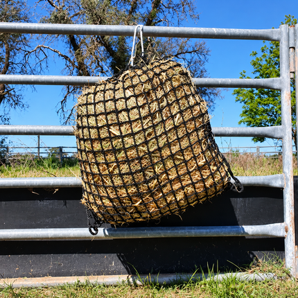 GUTZBUSTA Knotless HayNet - Medium (holds 4 - 6 biscuits)